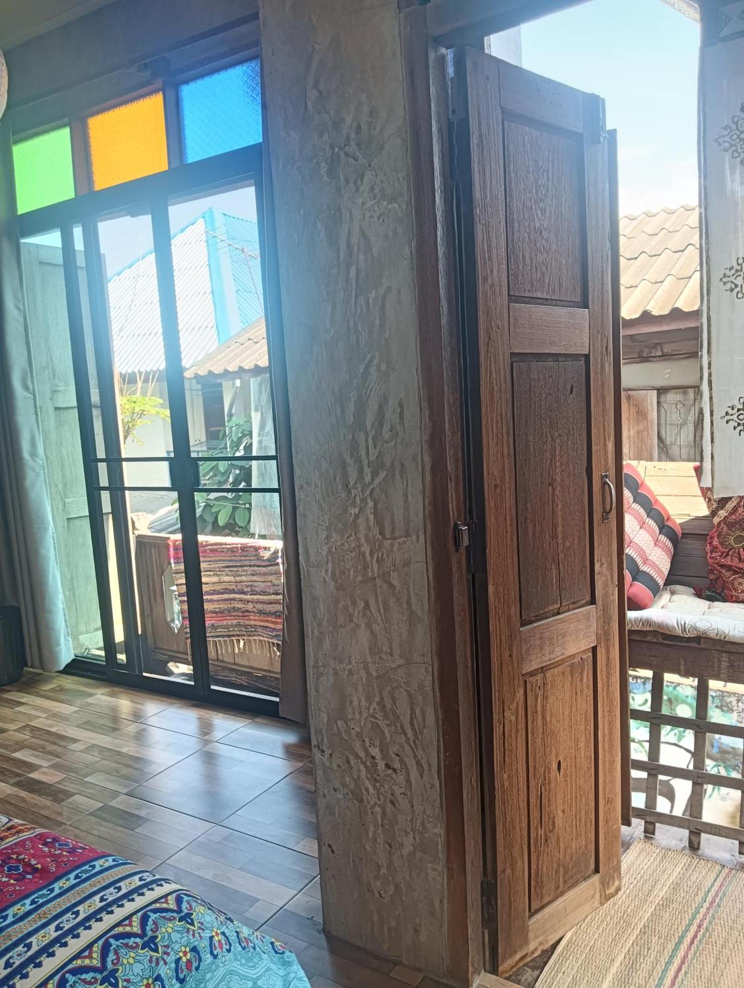 Huen Chiang Man Hostel (Adults Only) Чиангмай Екстериор снимка